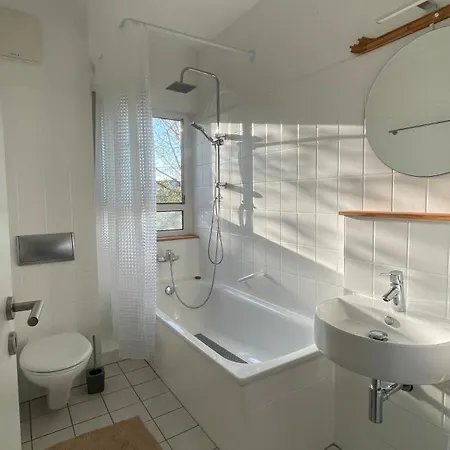 Luxurioese, 3 - Schlafzimmer Mit Tiefgarage & Balkon Appartamento