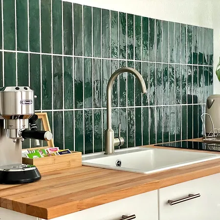 Luxurioese, 3 - Schlafzimmer Mit Tiefgarage & Balkon Appartamento *