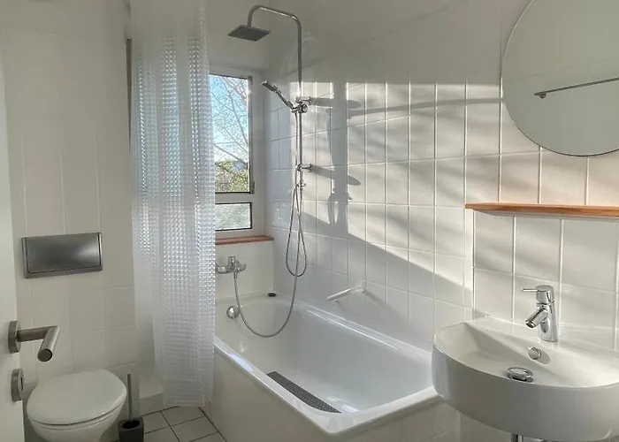 Luxurioese, 3 - Schlafzimmer Mit Tiefgarage & Balkon Apartamento