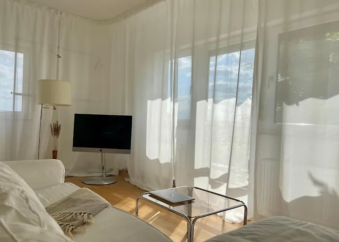 Luxurioese, 3 - Schlafzimmer Mit Tiefgarage & Balkon Apartamento Hochheim am Main